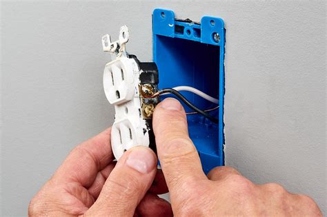 how to replace electrical outlet